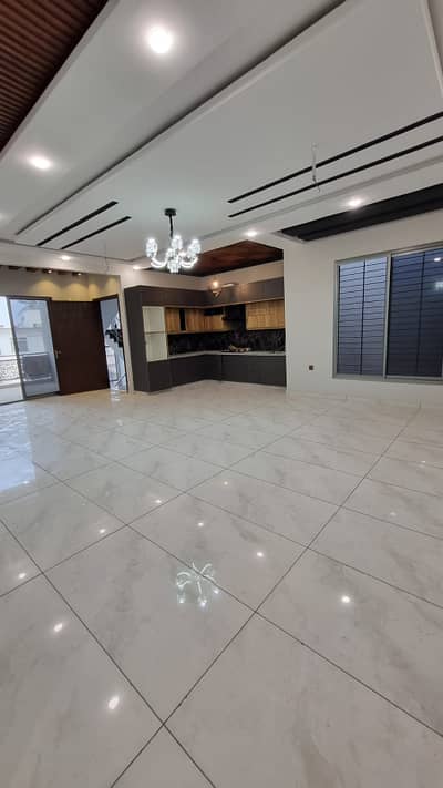 2 FLOOR PORTION WITH ROOF FOR SALE IN GULSHAN E IQBAL