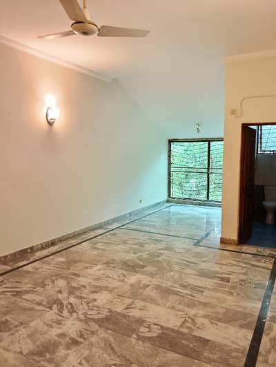 30 Marla Full House Available For Rent In Nisar Colony Lahore Cantt.