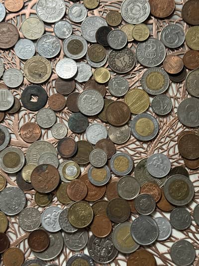 (Antique Old coin) 100+ different countries