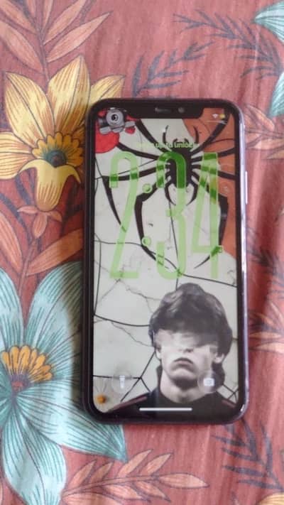 iPhone 11 with orignal charger and exchange possible