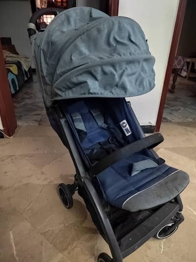 Evenflo baby stroller with detachable carry cot