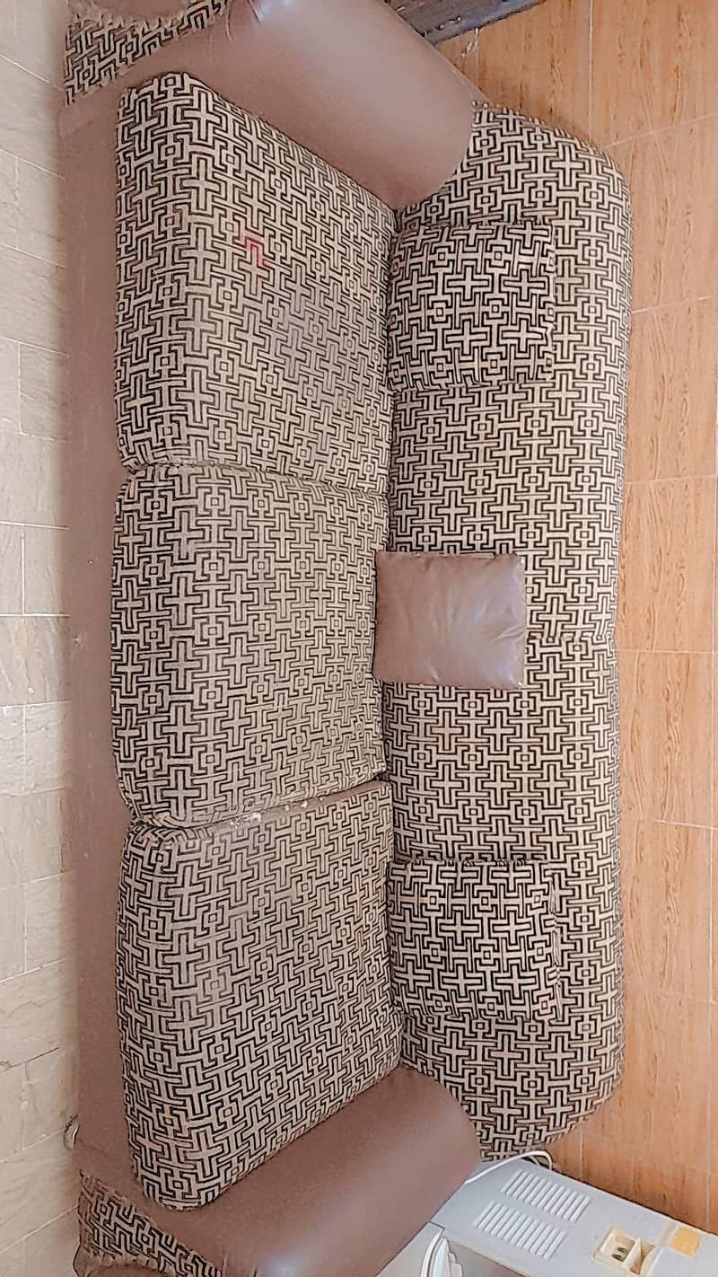 good sofas , fair condition 0