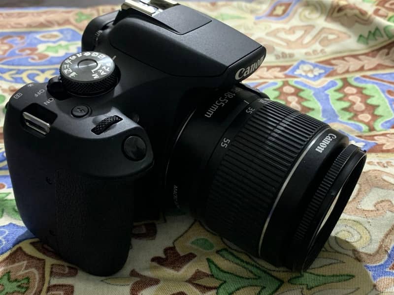 EOS 2000D 1