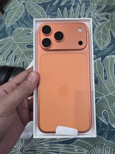 17 Pro Max 512GB JV(Sim Locked) Orange Box Open