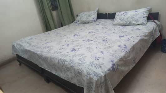 Original Sheesham Wood Bed for Sale – Strong & Stylish