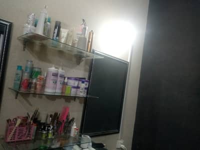 beauty saloon + products