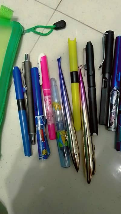 Big Deal 27 ink pens with a pouch metal pens also include!!