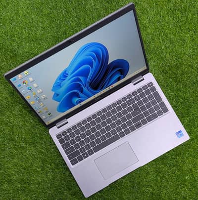 Dell 5520 - i5 11th Generation 8GB RAM 256 GB SSD FHD