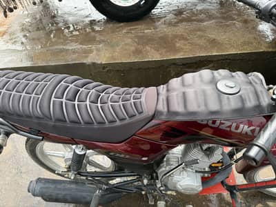 bike ka ley driver ki zarort  ha honda bike ha pasy half half -khrch