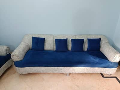 5 seater sofa set with table