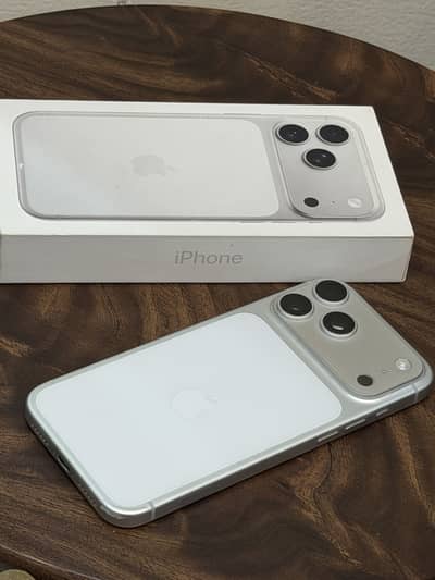 iPhone 17 Pro Max Silver 256GB NON PTA 10/10