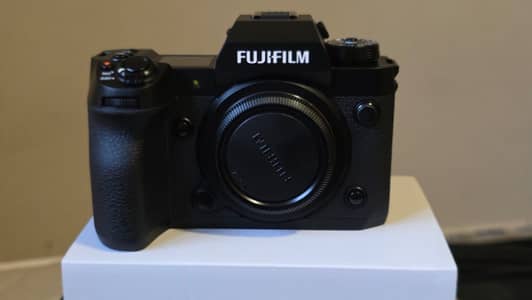 Fujifilm X H2 box pack camera
