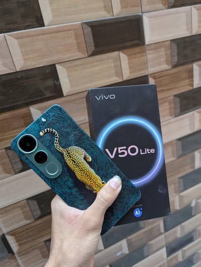 Vivo V50Lite 8+8/256GB With Box All okay working