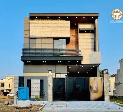 Block HH 5 MARLA HOUSE FOR SALE