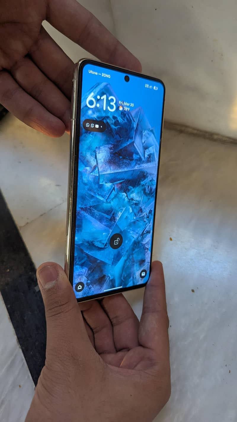 Google Pixel 8 pro 2