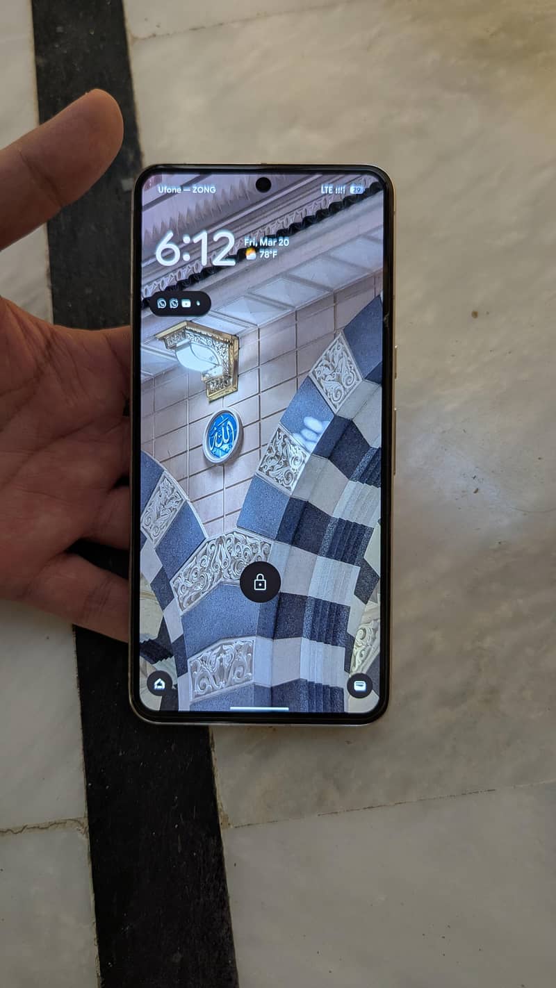 Google Pixel 8 pro 3