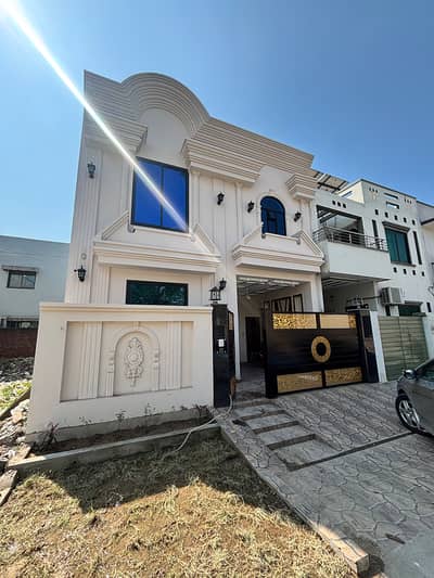 Brand New House For Sale Phase 2 Near Park