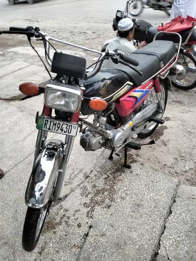 Honda 70 2010 model clear dacoments baiomatri available