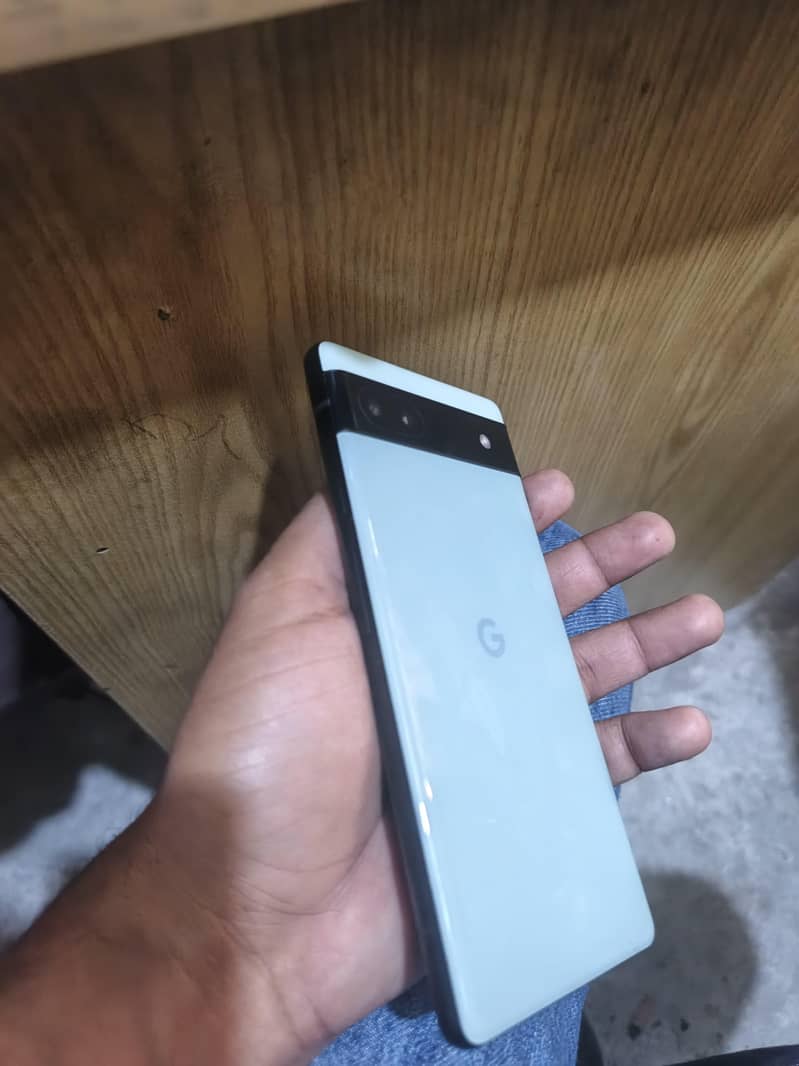 Pixel 6a 3