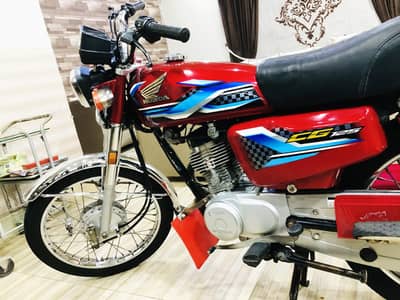 Honda 125 2024 model New tyers 03187407799 urgent sale 10/10 hai