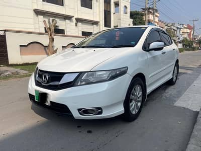 Honda City 1.5 Aspire 2018 Reg 2019 totally geniune paint. Second owner