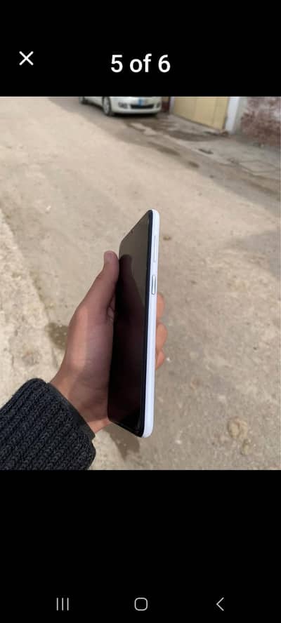 Samsung  A12 only mobaile charjar  box mising