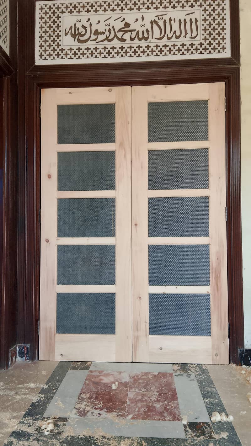 گوجرہ کارپینٹر گھروں میں افس میں کام 3