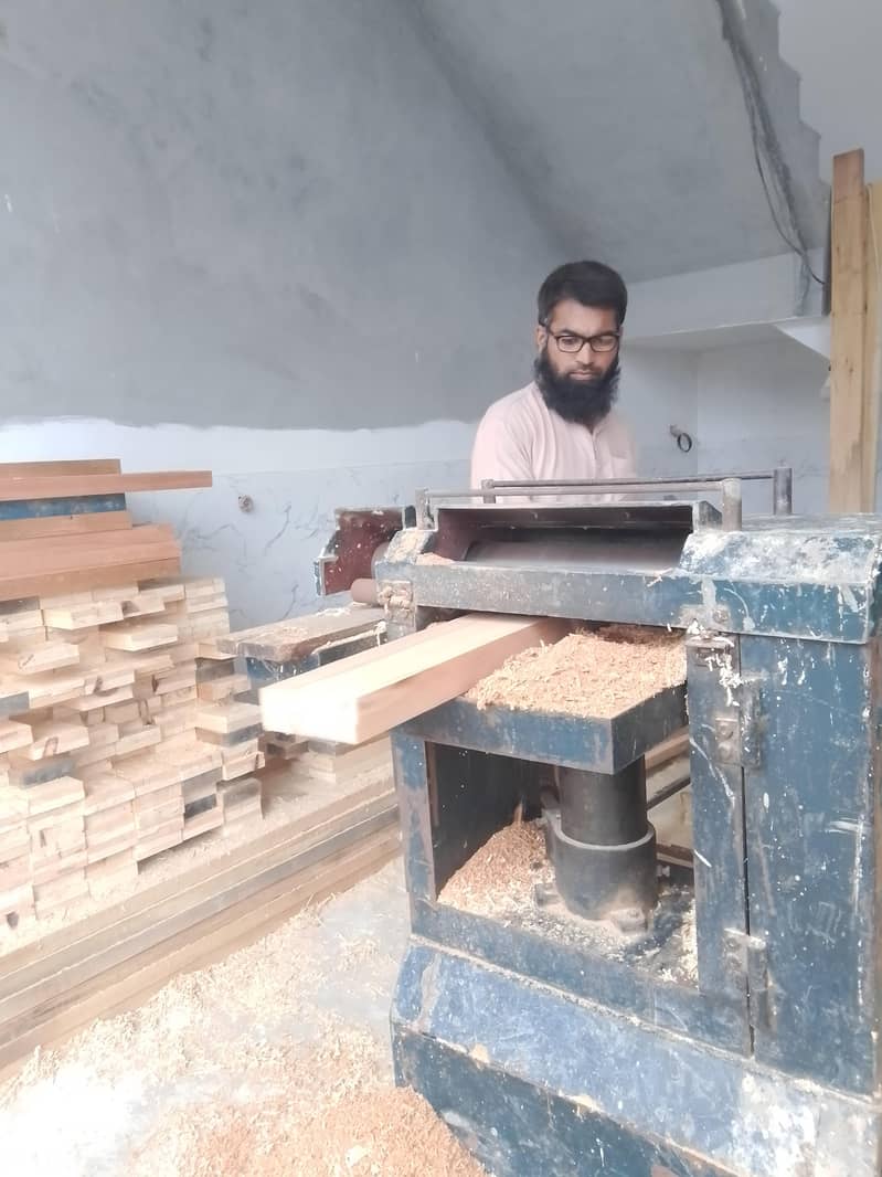 گوجرہ کارپینٹر گھروں میں افس میں کام 6