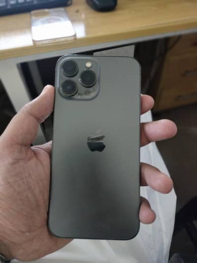 i phone 13pro max just like new black 128