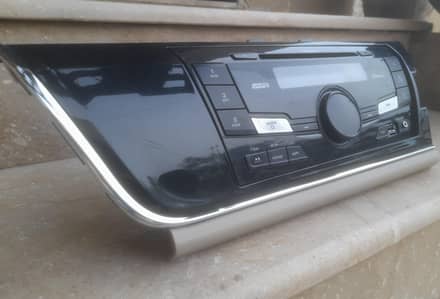 toyota corolla gli genuine sound  system clarian company