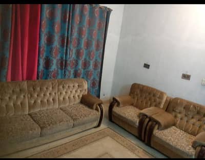 "Urgent Sale" -Luxury 5 Seater sofa set in decent condition.