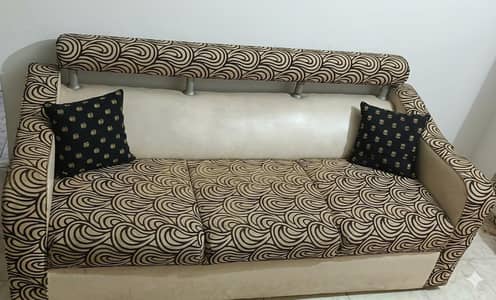 URGENT: Sofa set for sale