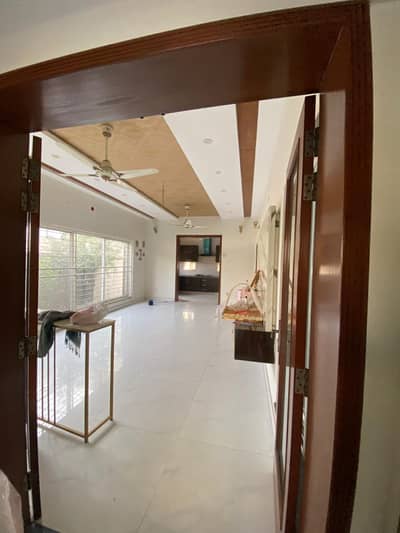 I RENT OUT A 10 MARLA BRAND IN BAHRIA ORCHARD LAHORE PHASE 1.