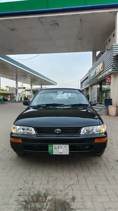 Toyota Corolla XE 2000