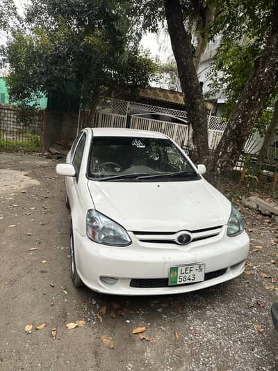 Toyota Platz 2005