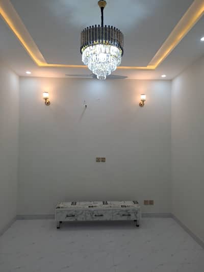 DAWOOD RESIDENCY 5 MARLA USED HOUSE FOR SALE