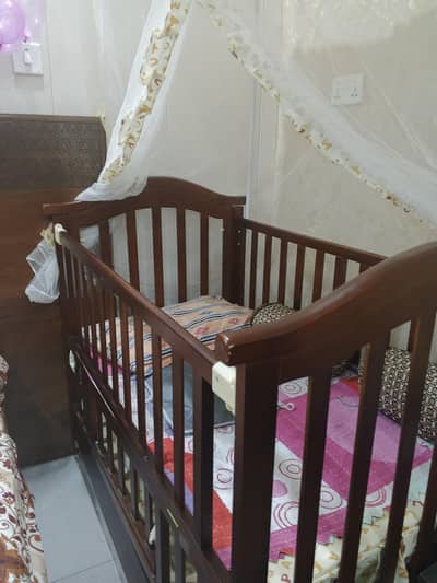 baby cot