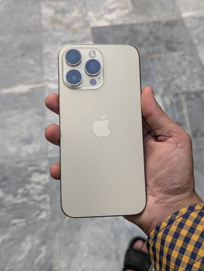 Iphone 14 pro max Gold colour