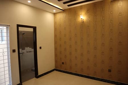 Spacious 5 Marla Upper Portion - Johar Town, Lahore For Rent