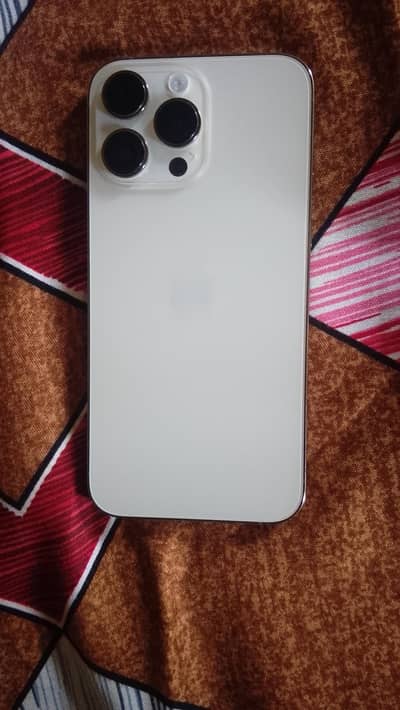 I phone 14 pro max 10.9. 5 condition water pack betteri health 100%