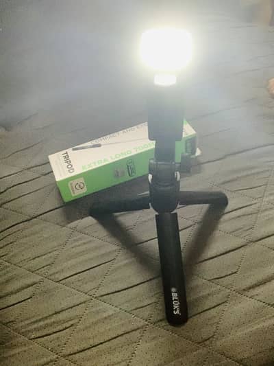 Bluks Tripod