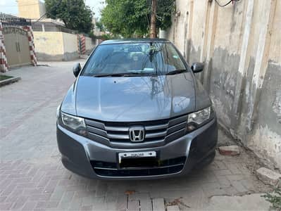 Honda city 2014 in genuine condition outside and inside both