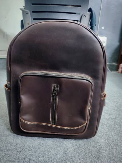 Handmade Full-Grain Cowhide Leather Luna Backpack for Sale (Unisex)