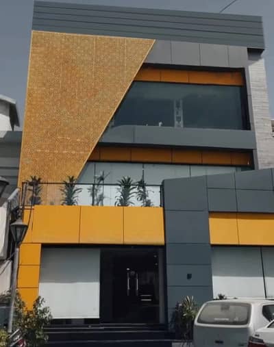 Gulshan-e-Iqbal, Block-7, Karachi 147 Yards BUILDING for Sale.