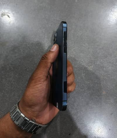Iphone 12 pro physical dua approved