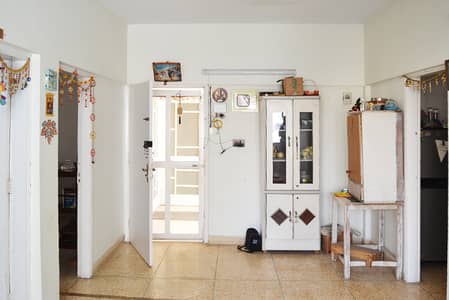 Frere Town 1100 Sq Ft, Apartment for Sale.