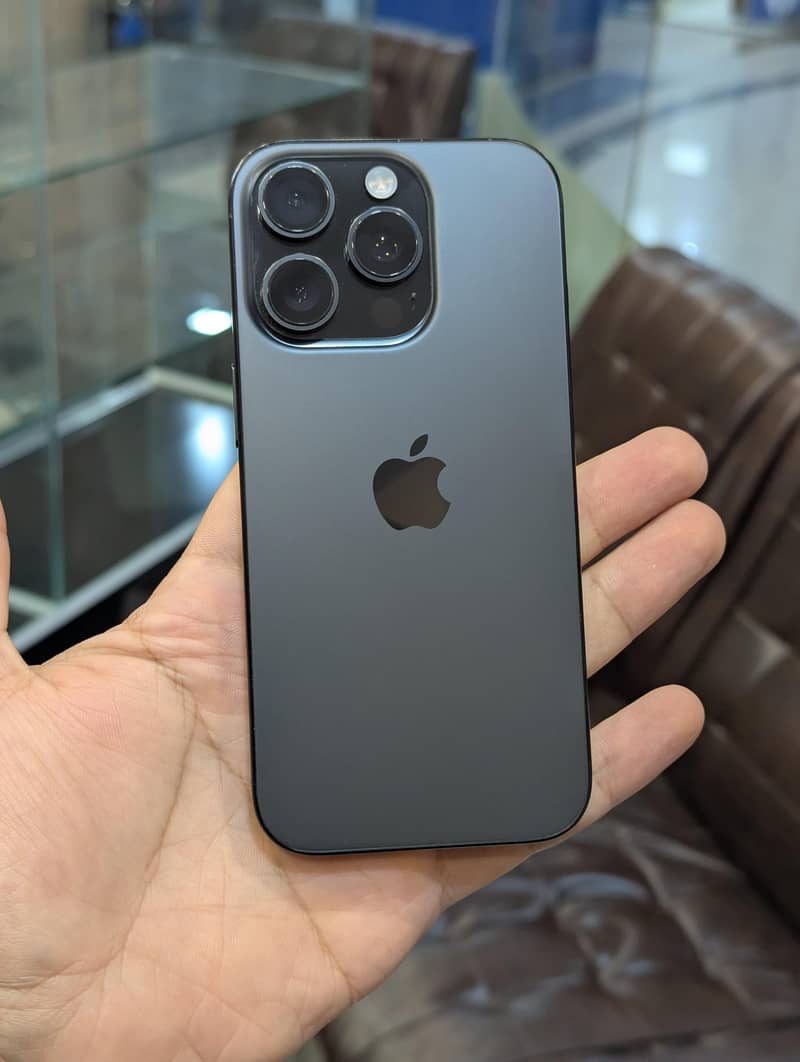 iphone 16 pro 1