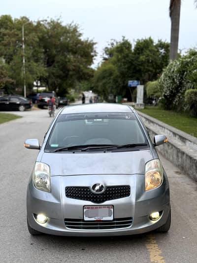 Toyota Vitz F1.0 Push start