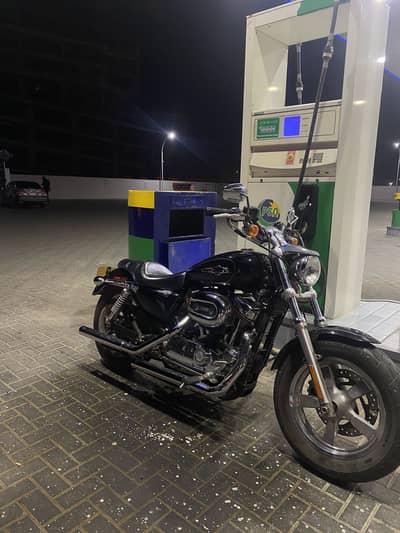 Harley Davidson sportster custom 1200