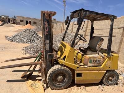 2 TON TCM Forklift available for sale